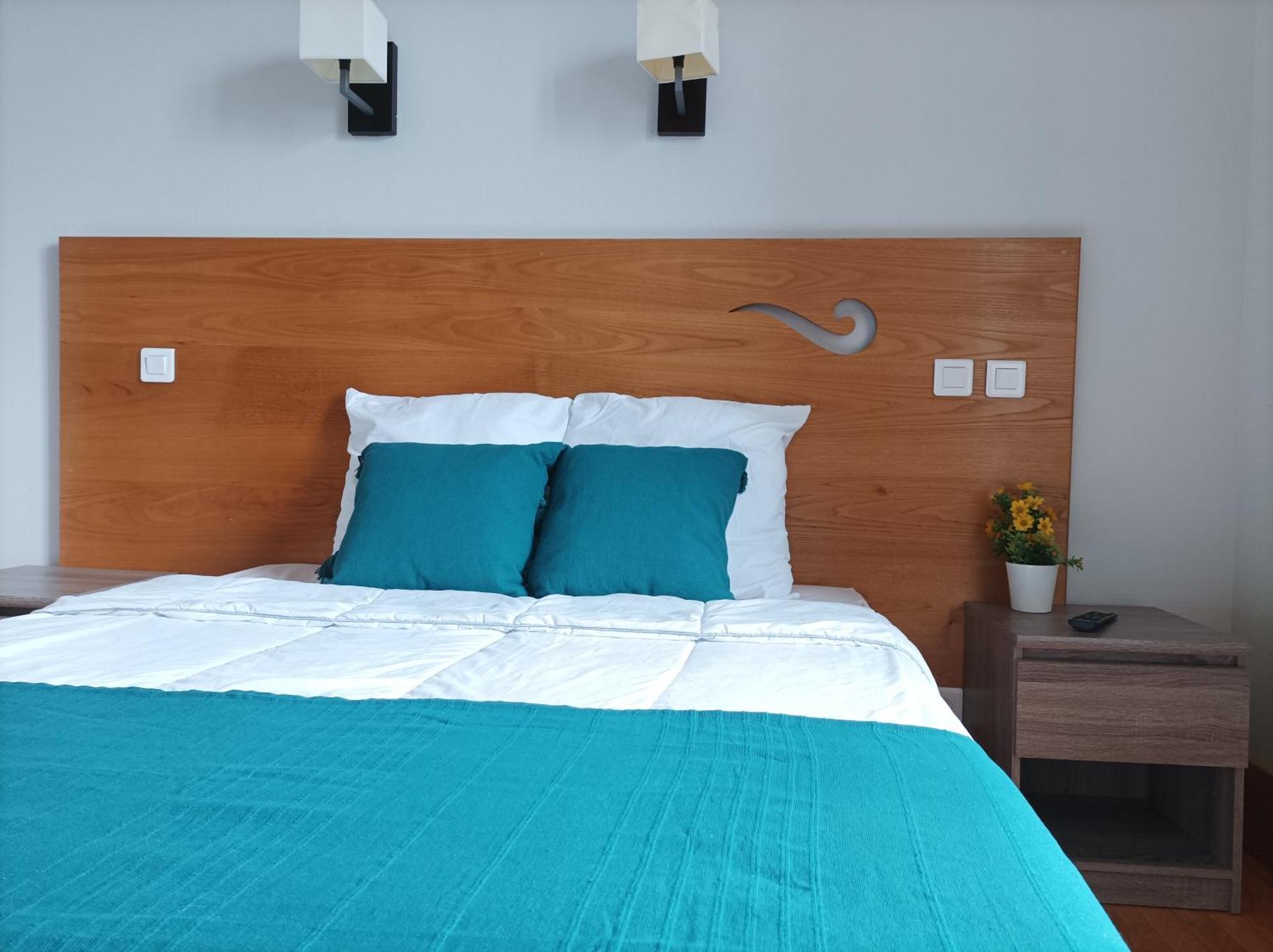 Auberge De Mourjou מראה חיצוני תמונה